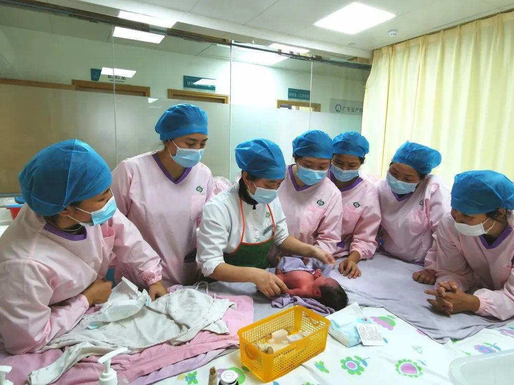舒兰市妇婴监护型护送